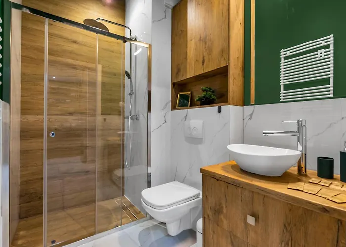 شقة Business - Air Conditioning, 10th Floor, View, Balcony - By Rentujemy *