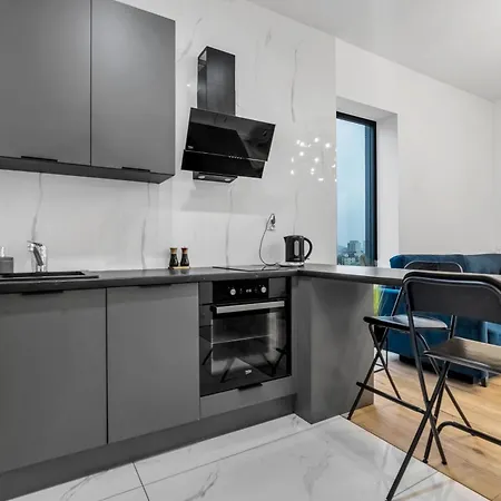 Business - Air Conditioning, 10th Floor, View, Balcony - By Rentujemy Βαρσοβία